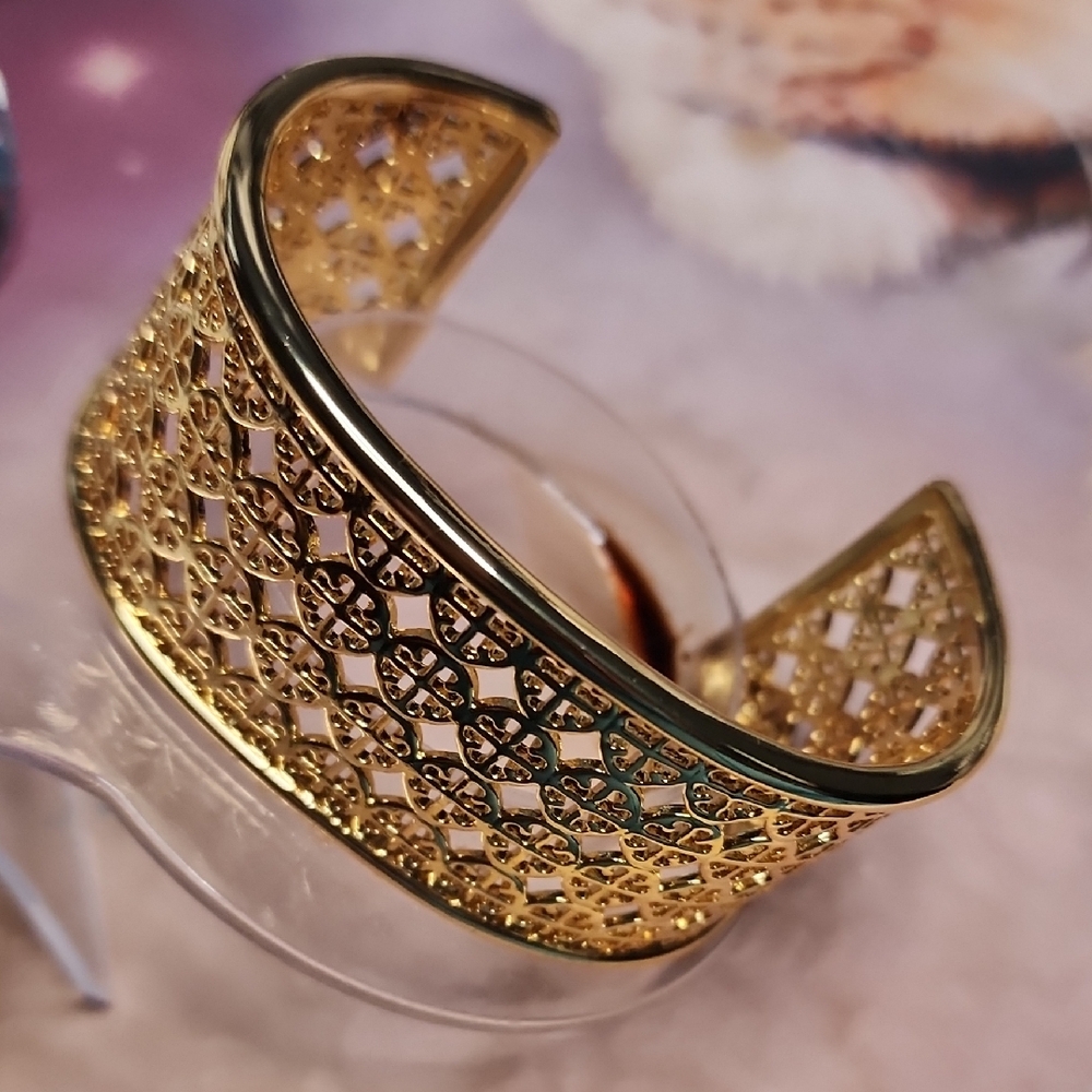 Elegant Gold Filigree Cuff Bracelet